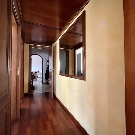 Domus Iuturnae Apartment *